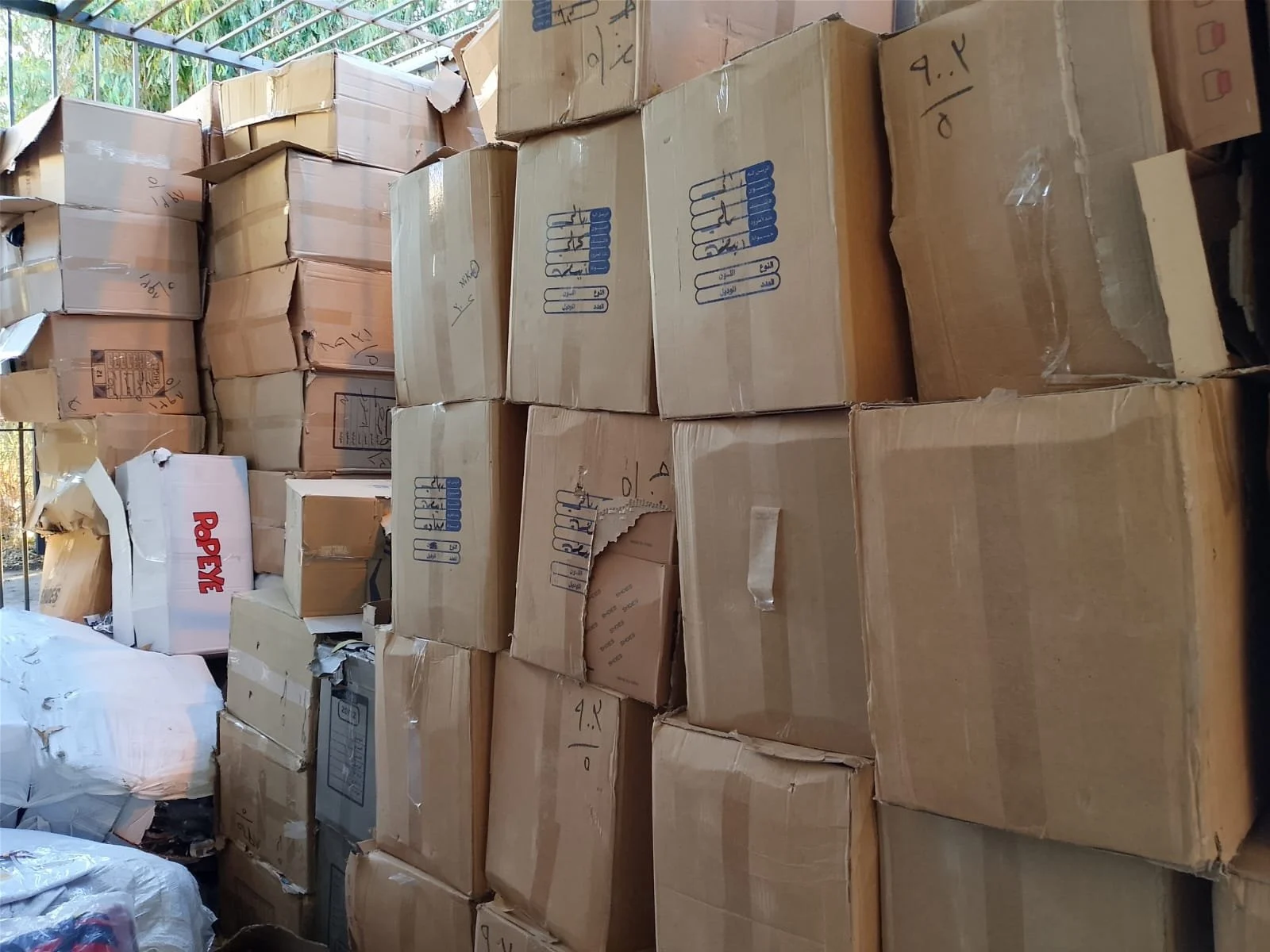 أدوية حساسة وبضائع مقلّدة ومهرّبة... عمليتان نوعيتان للجمارك في بيروت وصيدا
